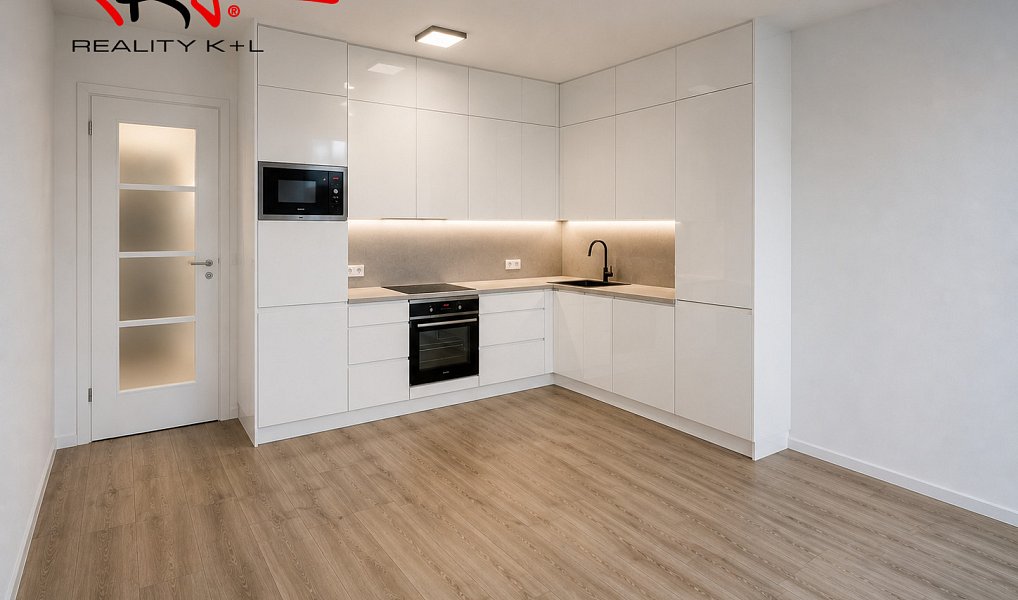 Prodej bytu 1+kk 31 m², Praha – náhled fotky 2