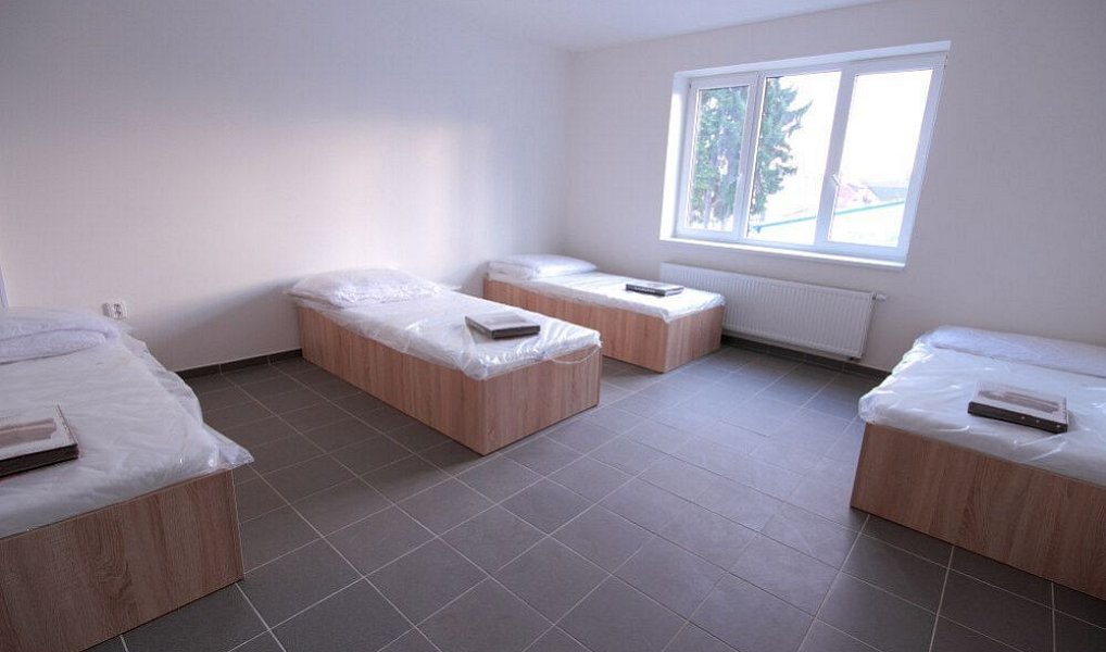 Pronájem ubytovacího objektu 417 m², Neratovice – náhled fotky 4