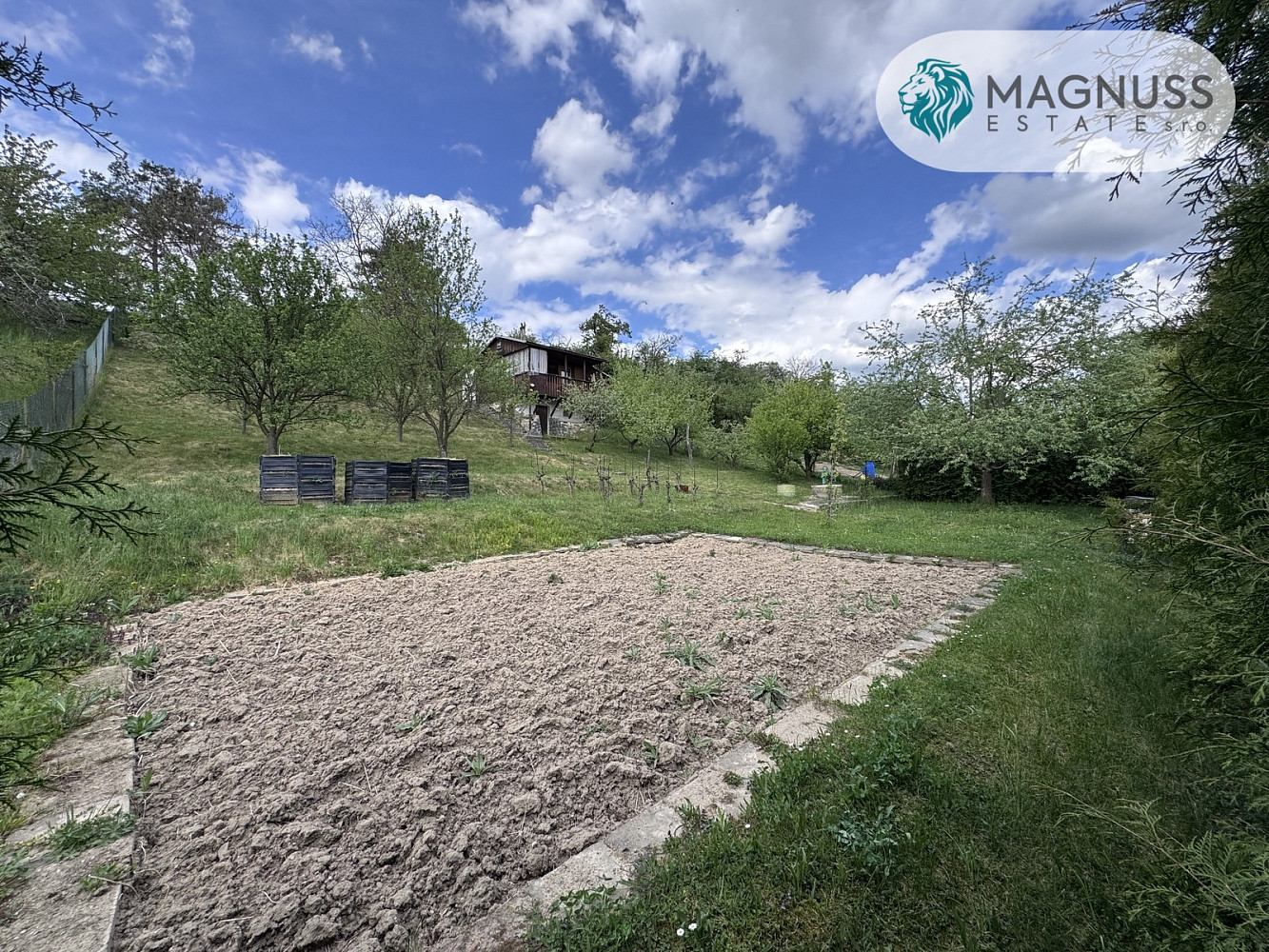 Prodej stavebního pozemku 1 042 m²
