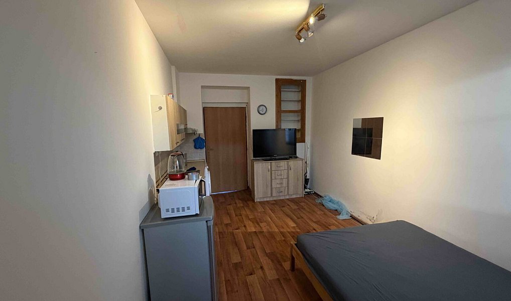 Pronájem bytu 1+kk, 24 m², Řeporyje - Praha 13, Praha