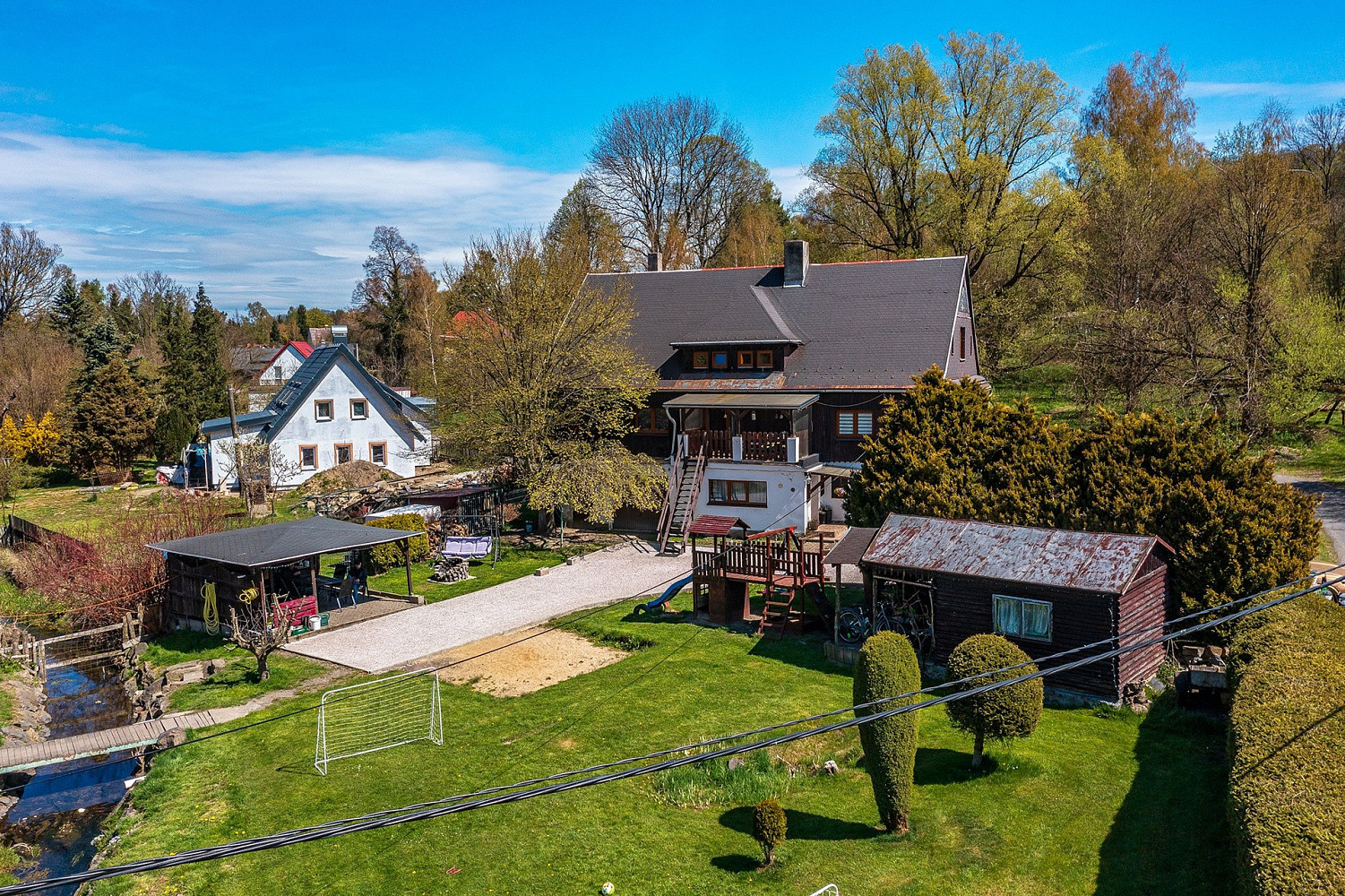 Prodej domu 380 m² s pozemkem 1 881 m² – fotografie 2