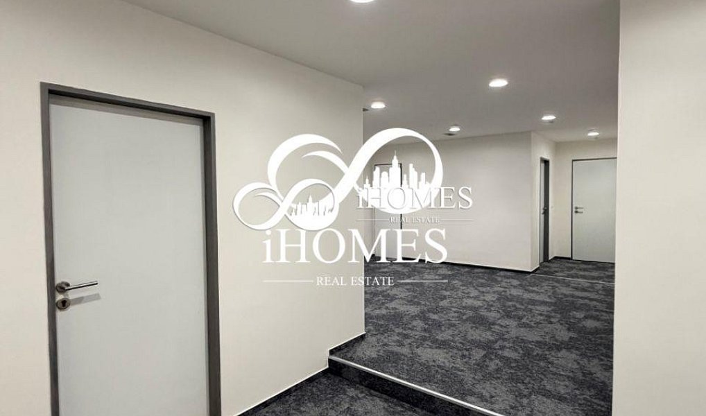 Pronájem kanceláře 241 m², Praha – náhled fotky 11