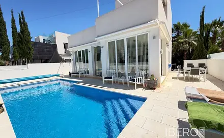 Prodej domu 160 m² s pozemkem 300 m², Mil Palmeras, Španělsko