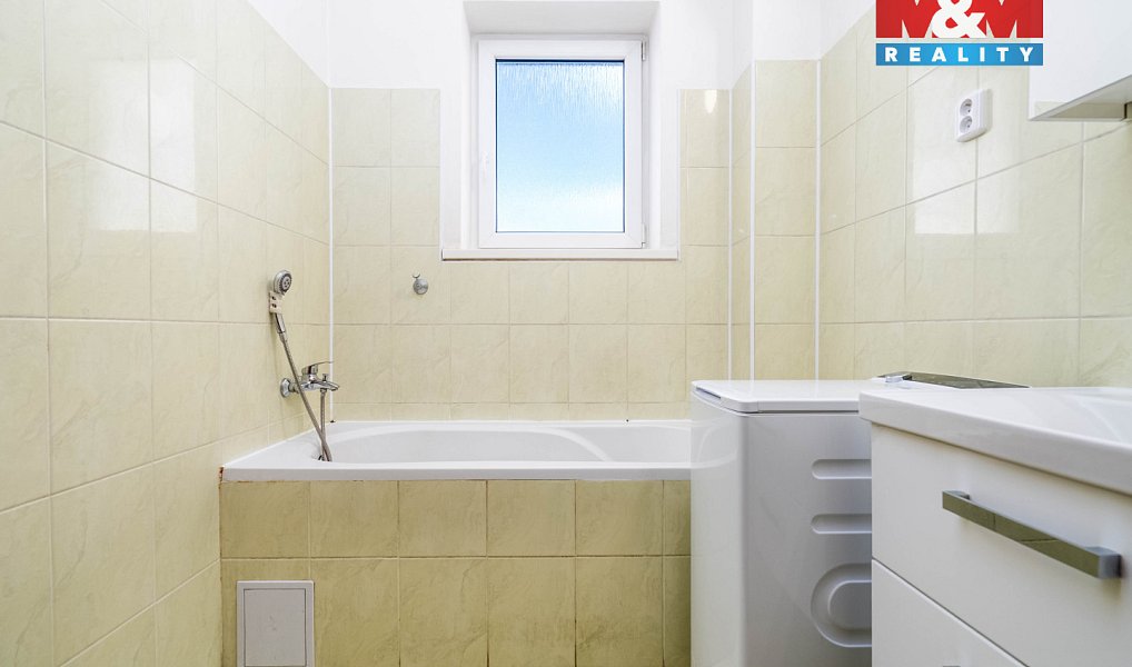 Prodej nájemního domu, činžáku 280 m², Dymokury – náhled fotky 15