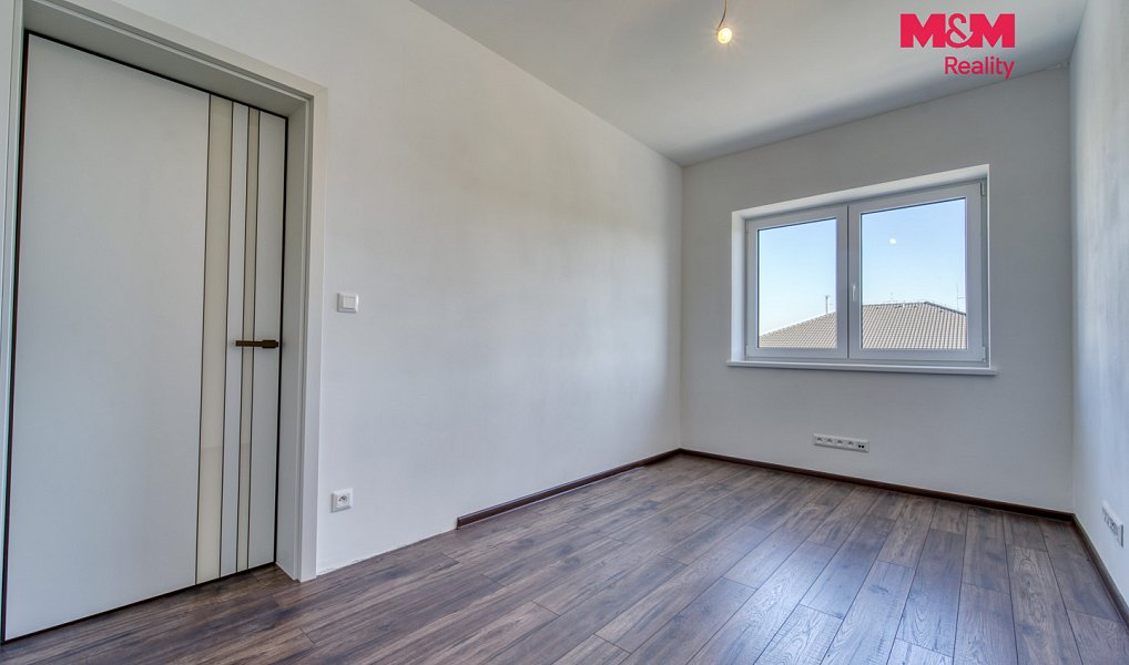 Prodej domu 168 m² s pozemkem 809 m², Vodochody – náhled fotky 8