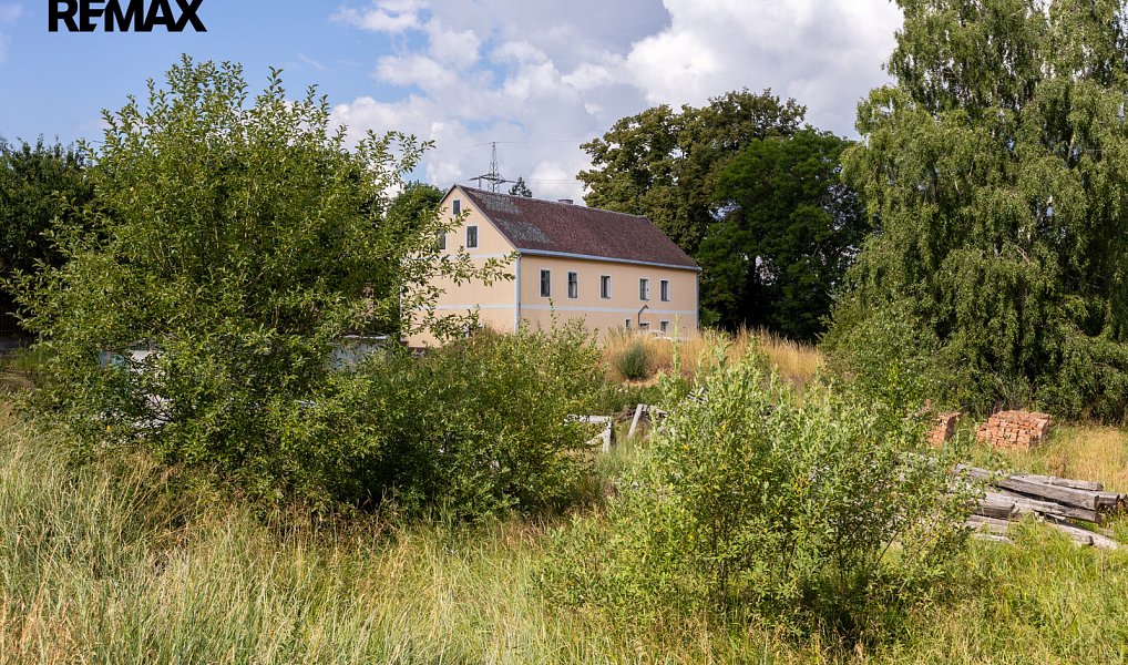 Prodej zemědělského objektu 900 m², Nová Role – náhled fotky 2