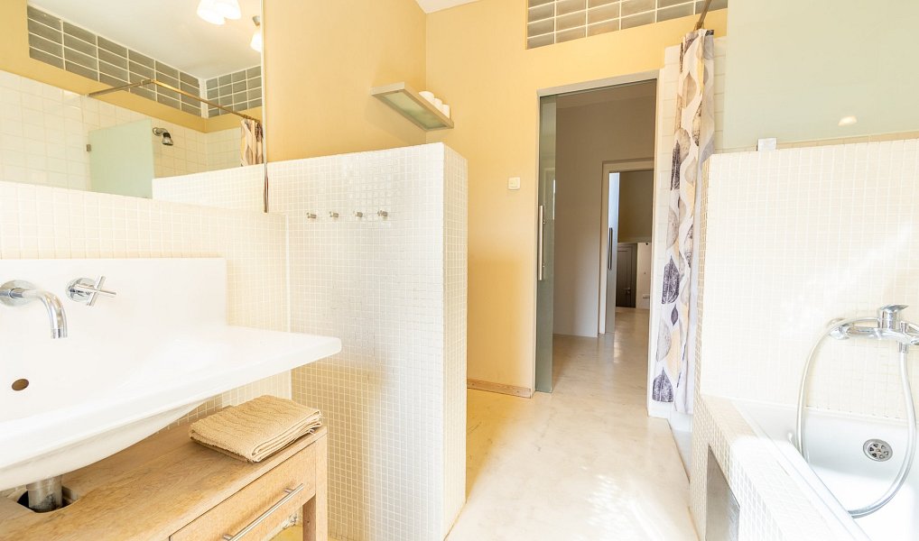 Prodej domu 220 m² s pozemkem 290 m², Plzeň – náhled fotky 16