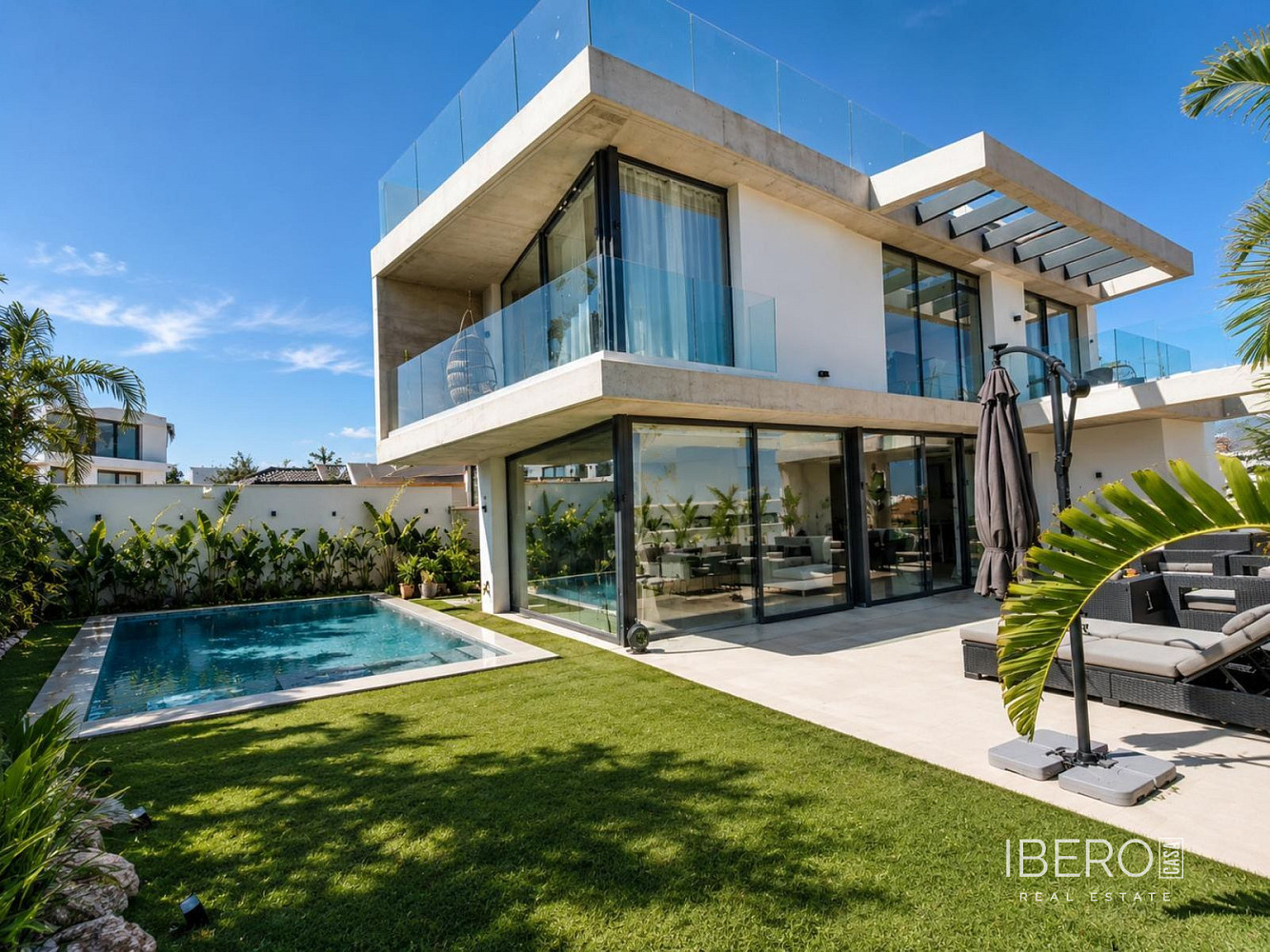 Prodej domu 285 m² s pozemkem 400 m²