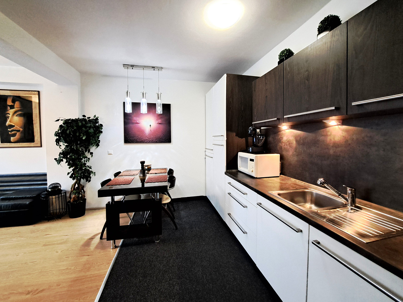 Pronájem bytu 2+kk 60 m² – fotografie 2