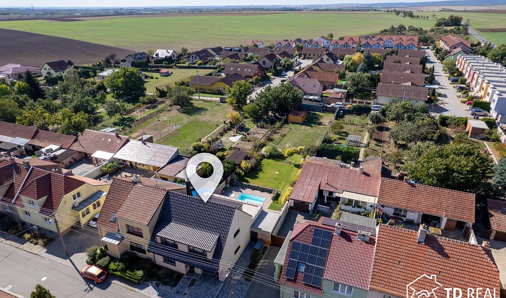 Prodej domu 207 m² s pozemkem 1 077 m², Syrovice – náhled fotky 23