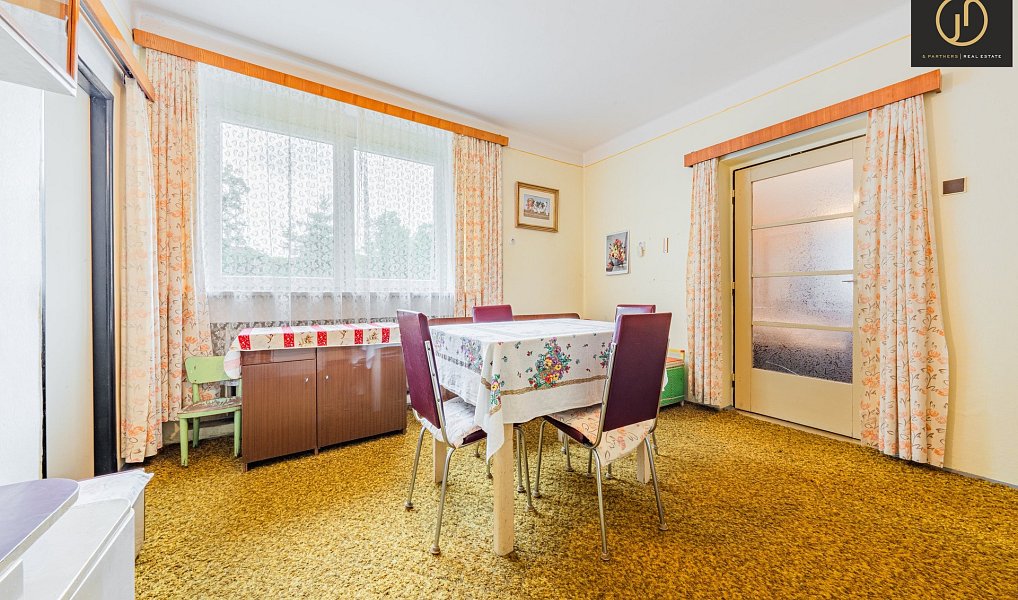 Prodej domu 277 m² s pozemkem 1 132 m², Lhota – náhled fotky 9