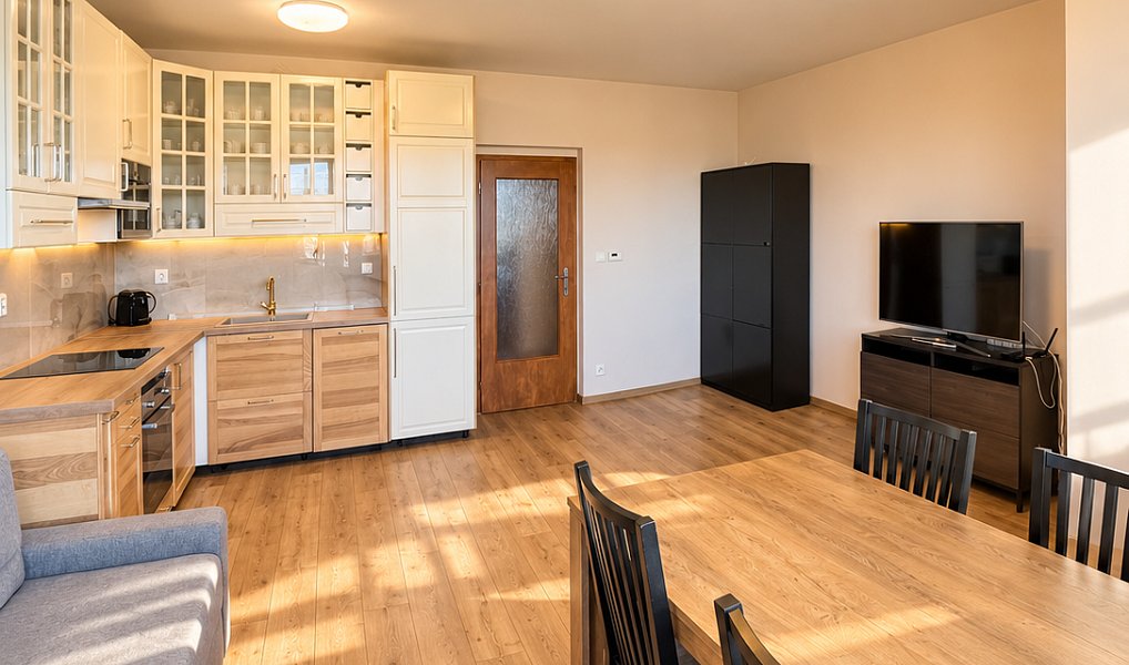Pronájem bytu 3+kk 64 m², Jesenice – náhled fotky 6
