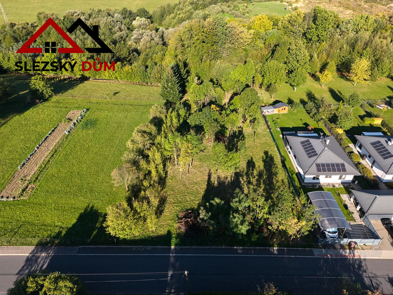 Prodej stavebního pozemku 1 500 m² – fotografie 2