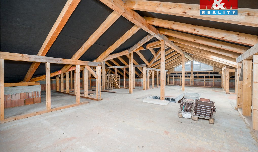 Prodej domu 235 m² s pozemkem 932 m², Dubí – náhled fotky 22