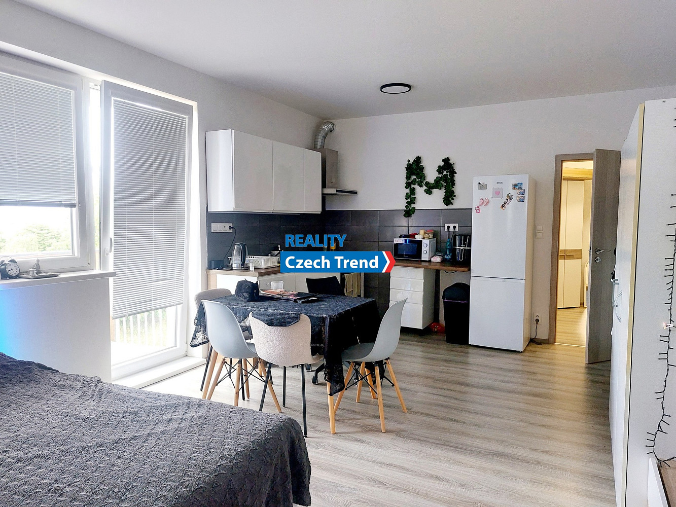 Pronájem bytu 1+kk 37 m² – fotografie 2