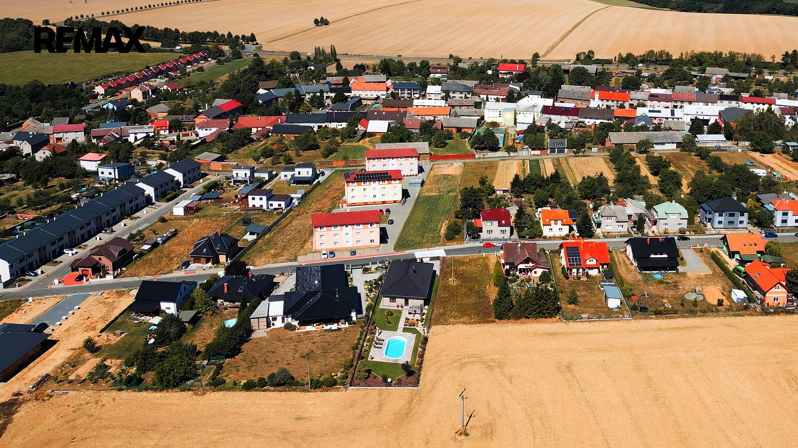 Prodej stavebního pozemku 1 241 m² – fotografie 2