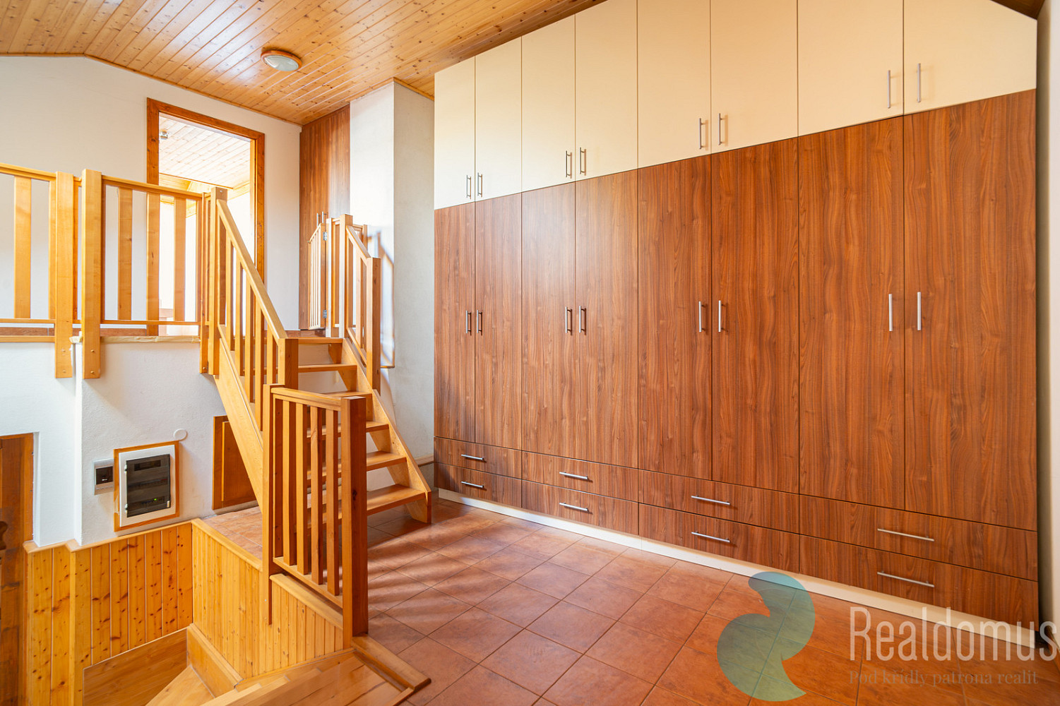 Prodej domu 140 m² s pozemkem 423 m² – fotografie 2