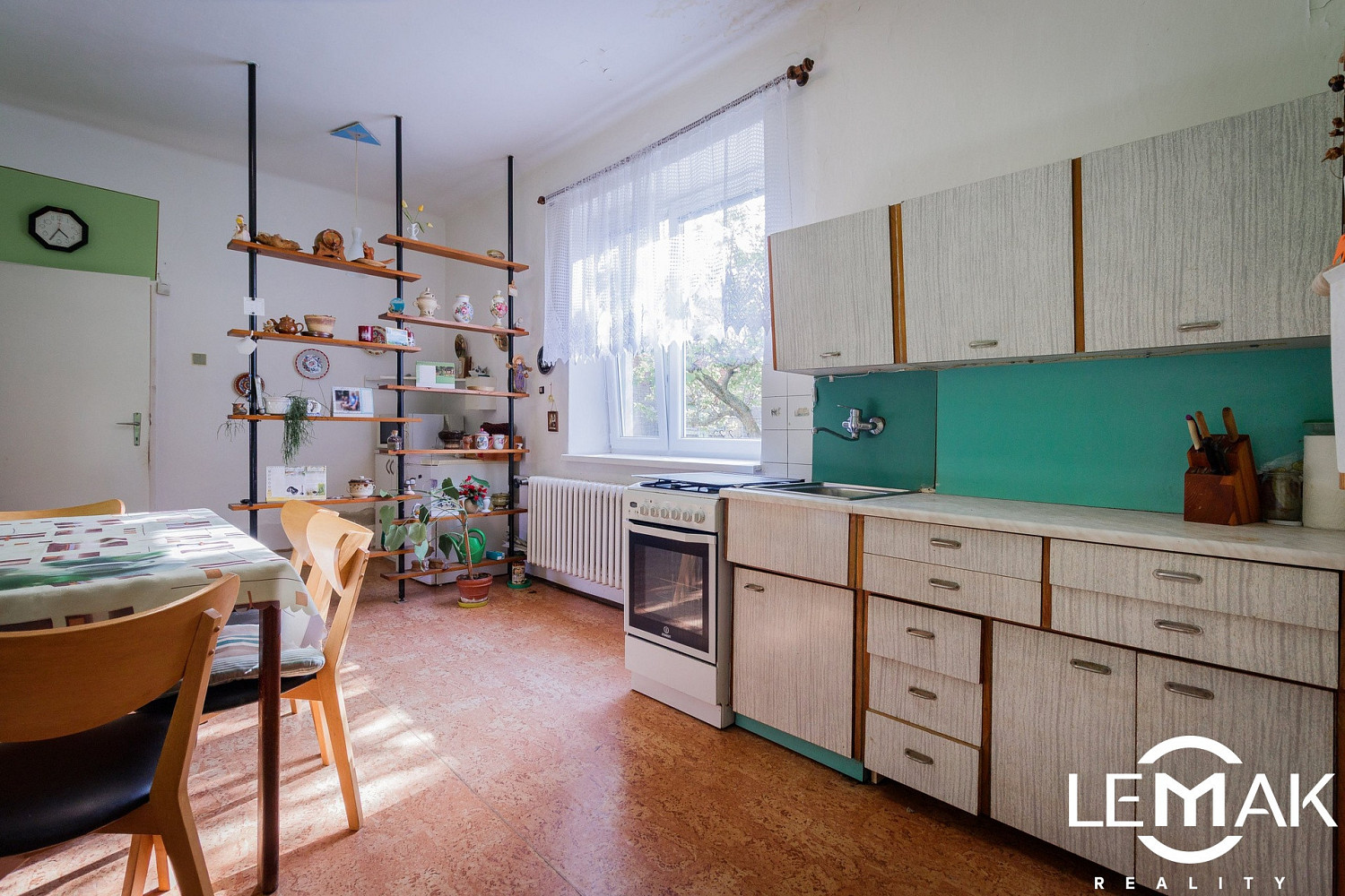Prodej domu 237 m² s pozemkem 1 500 m² – pohled 3