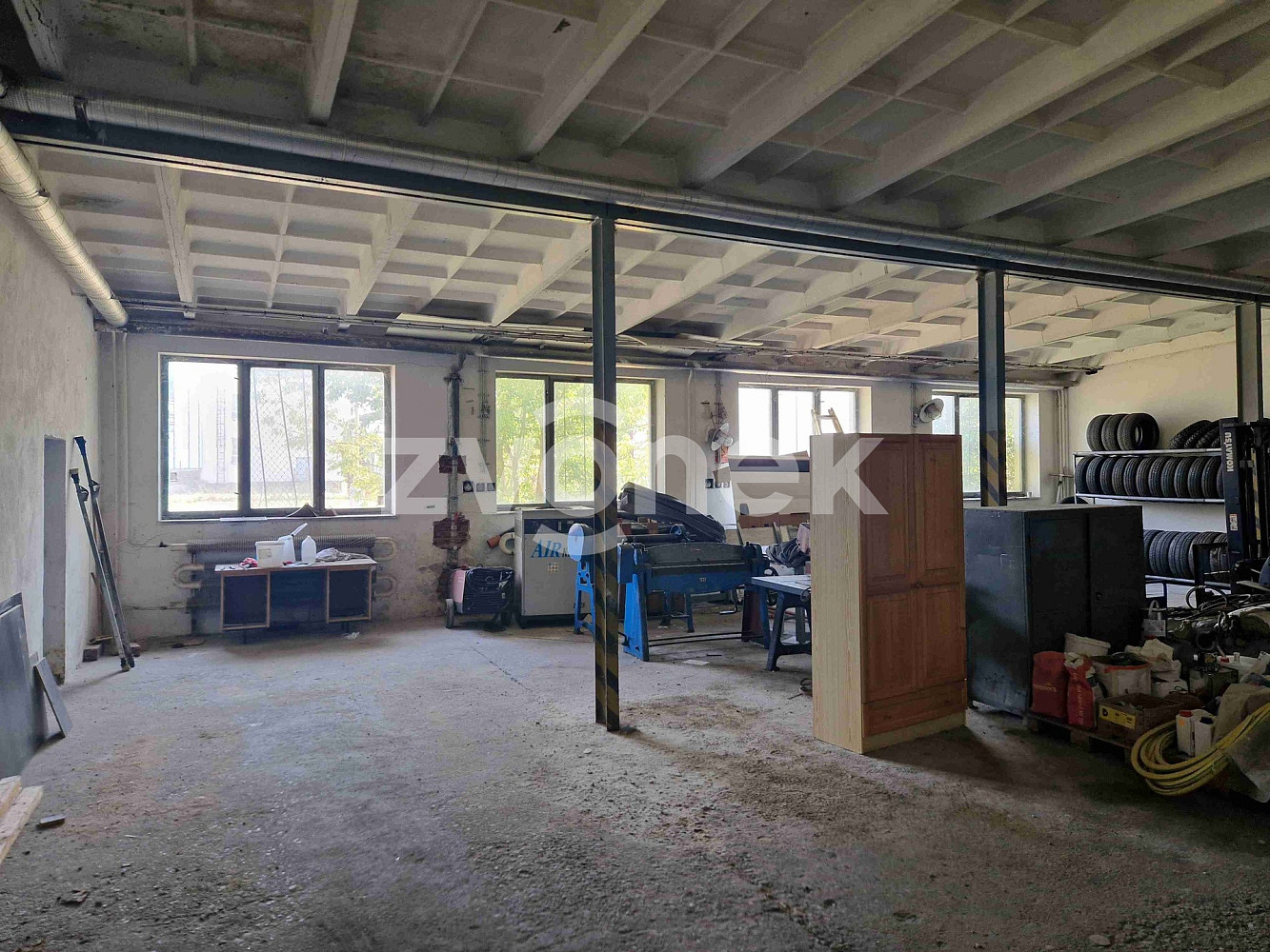 Pronájem komerčního objektu (jiného typu) 250 m² – fotografie 5