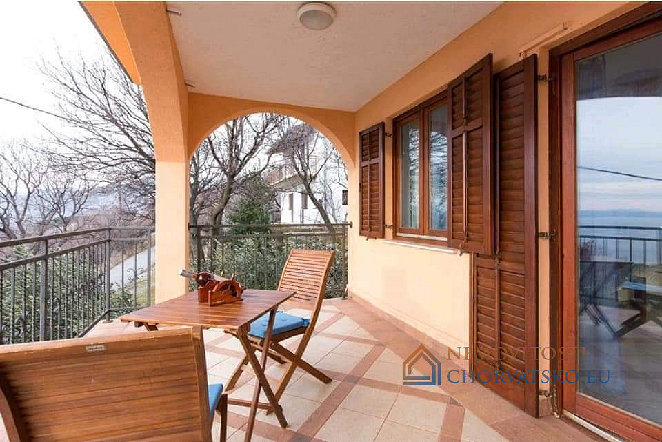 Prodej domu 220 m² s pozemkem 500 m², Novi Vinodolski