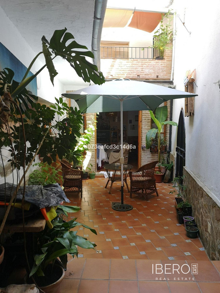 Prodej domu 316 m² s pozemkem 198 m² - Vista 5