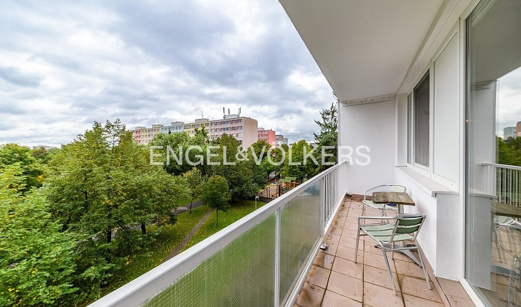 Pronájem bytu 2+kk 70 m², Praha – náhled fotky 3
