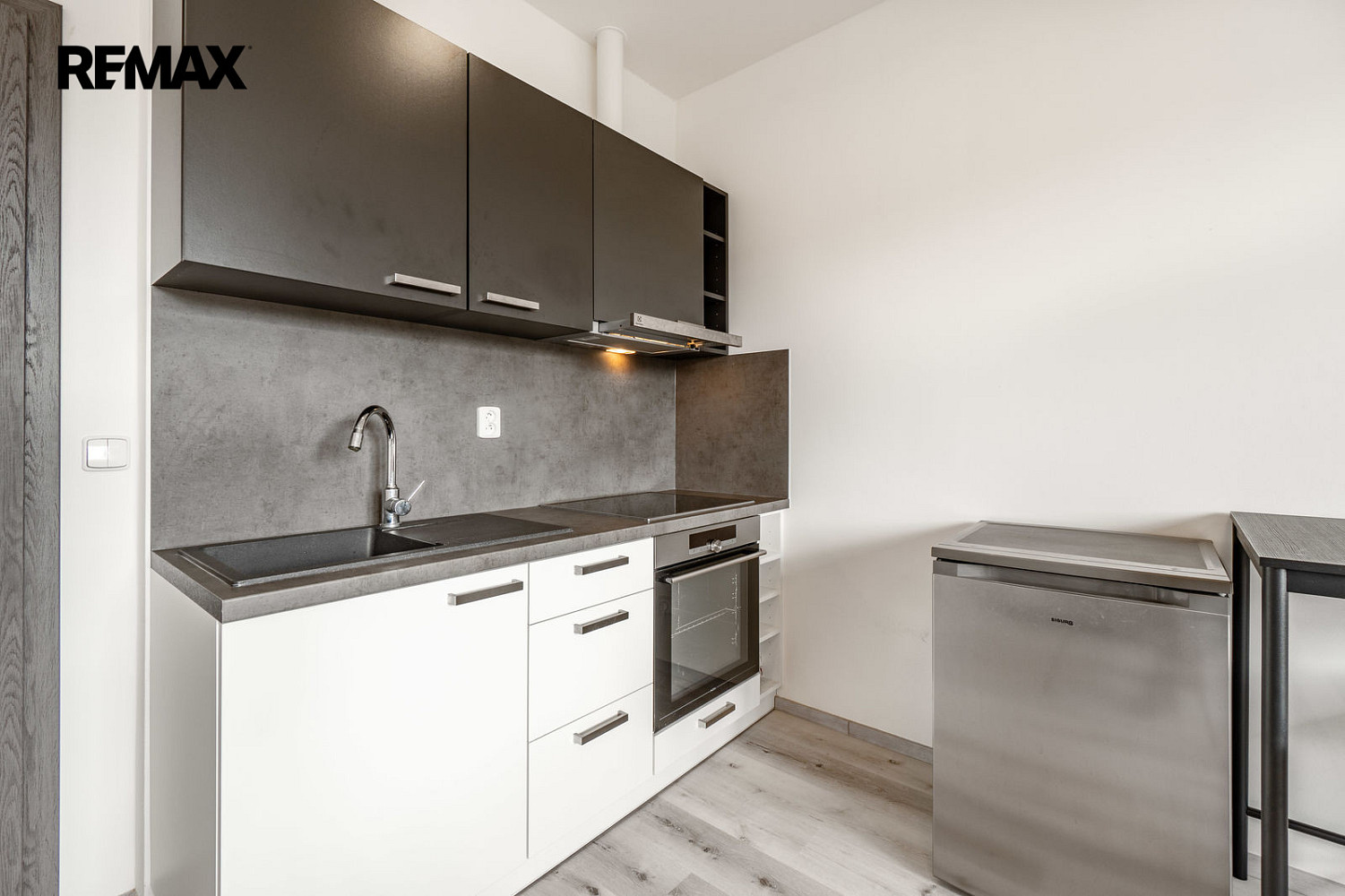 Pronájem bytu 1+kk 25 m² — photo 2