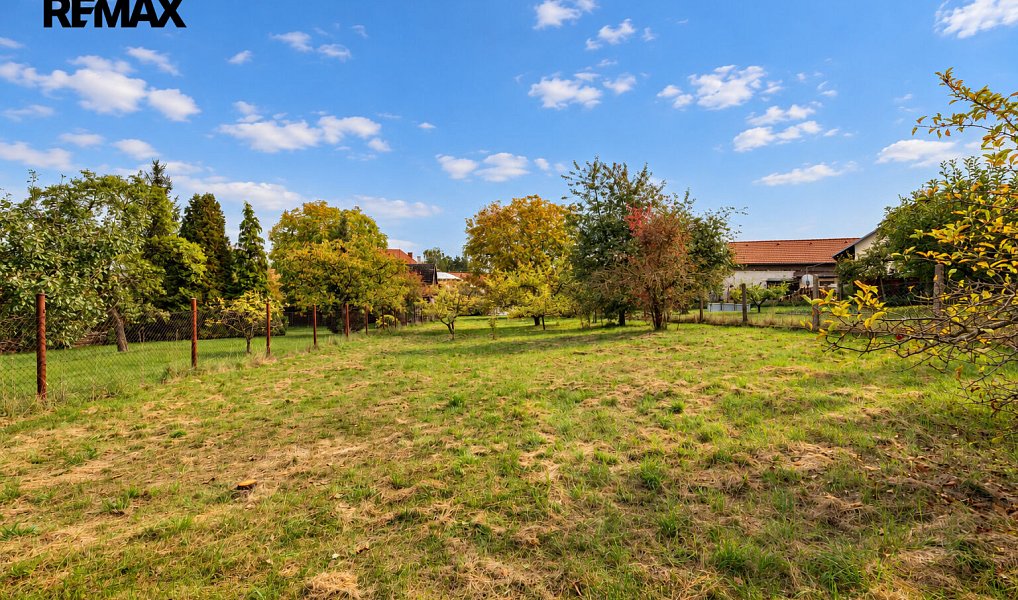 Prodej stavebního pozemku 905 m², Týnec nad Labem – náhled fotky 2