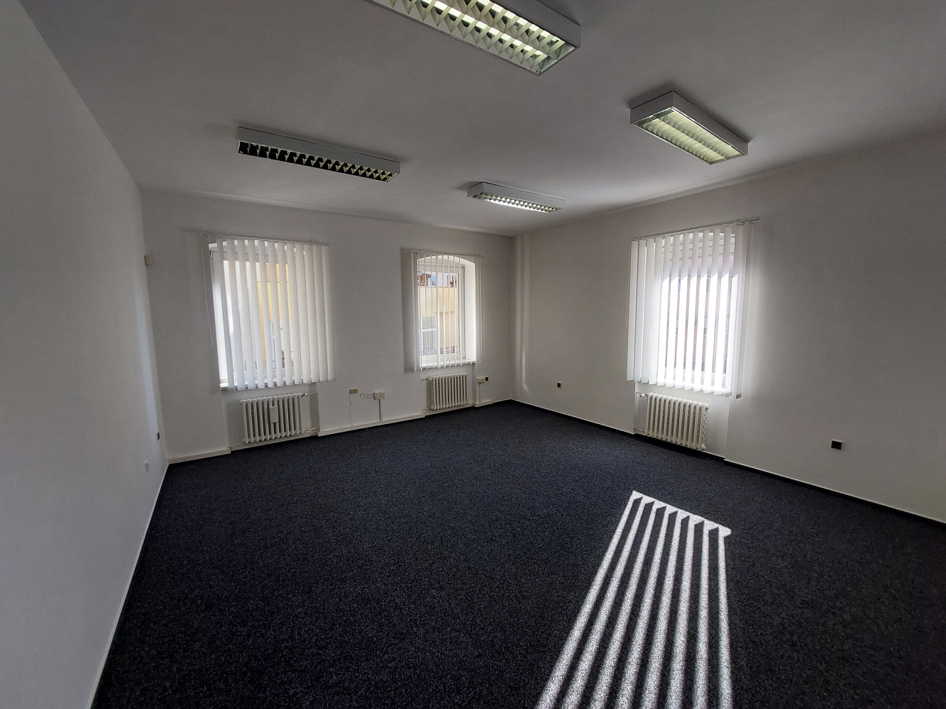 Pronájem kanceláře Benešov 32m² – pohled 4