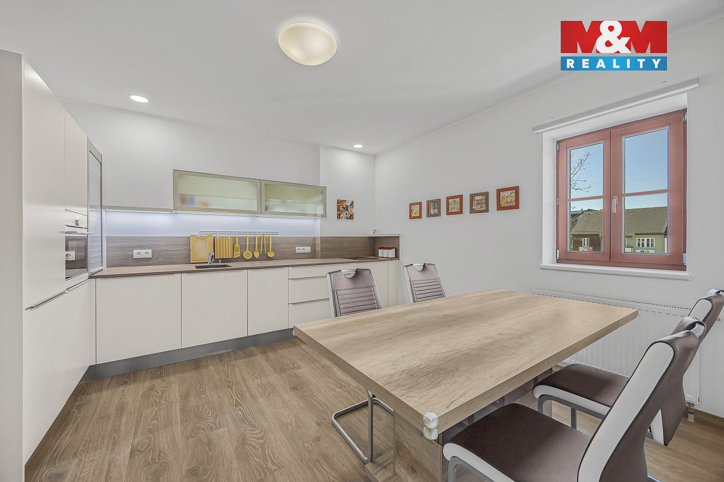 Prodej domu 194 m² s pozemkem 452 m² — photo 4