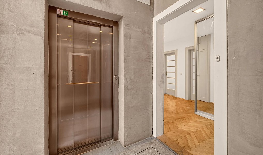 Prodej bytu 3+1 96 m², Praha – náhled fotky 20