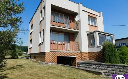 Prodej domu 200 m² s pozemkem 802 m², Klatovy - Točník