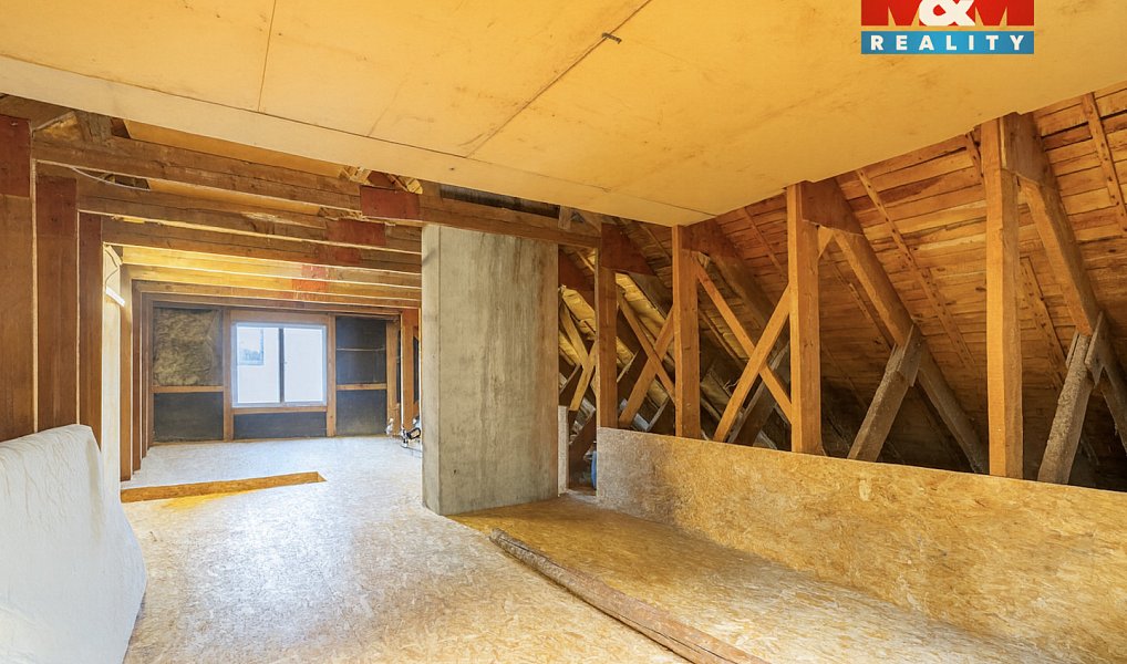 Prodej domu 210 m² s pozemkem 907 m², Horní Planá – náhled fotky 3