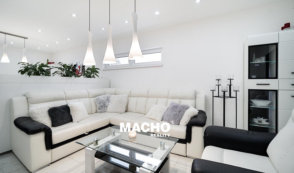 Prodej domu 220 m² s pozemkem 2 014 m², Soběslav – náhled fotky 7