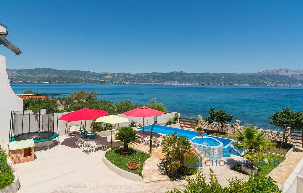 Prodej domu 260 m² s pozemkem 800 m², Trogir