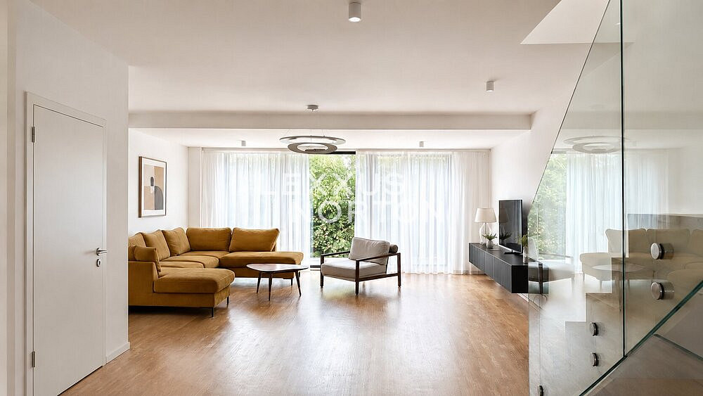 Pronájem domu 186 m² s pozemkem 156 m² – fotografie 3
