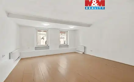 Pronájem bytu 2+1 62 m², Chržínská, Velvary, okres Kladno