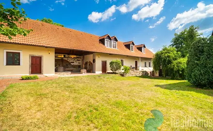 Prodej domu 180 m² s pozemkem 1 636 m², Miřetice, okres Benešov