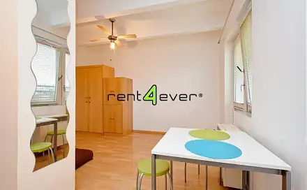 Pronájem bytu 1+kk 30 m², Obětí 6. května, Praha 4 - Krč