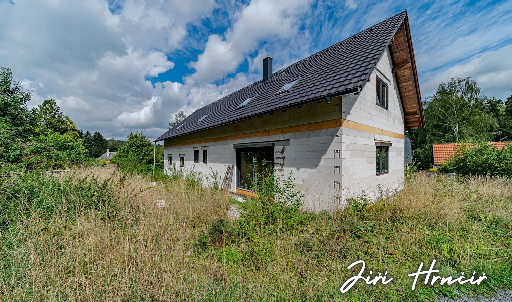 Prodej domu 313 m² s pozemkem 1 052 m², Nové Mitrovice – náhled fotky 31