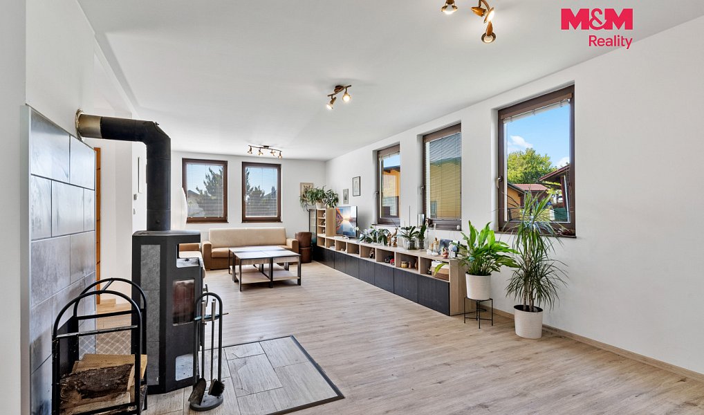 Prodej domu 250 m² s pozemkem 2 276 m², Skuhrov – náhled fotky 9