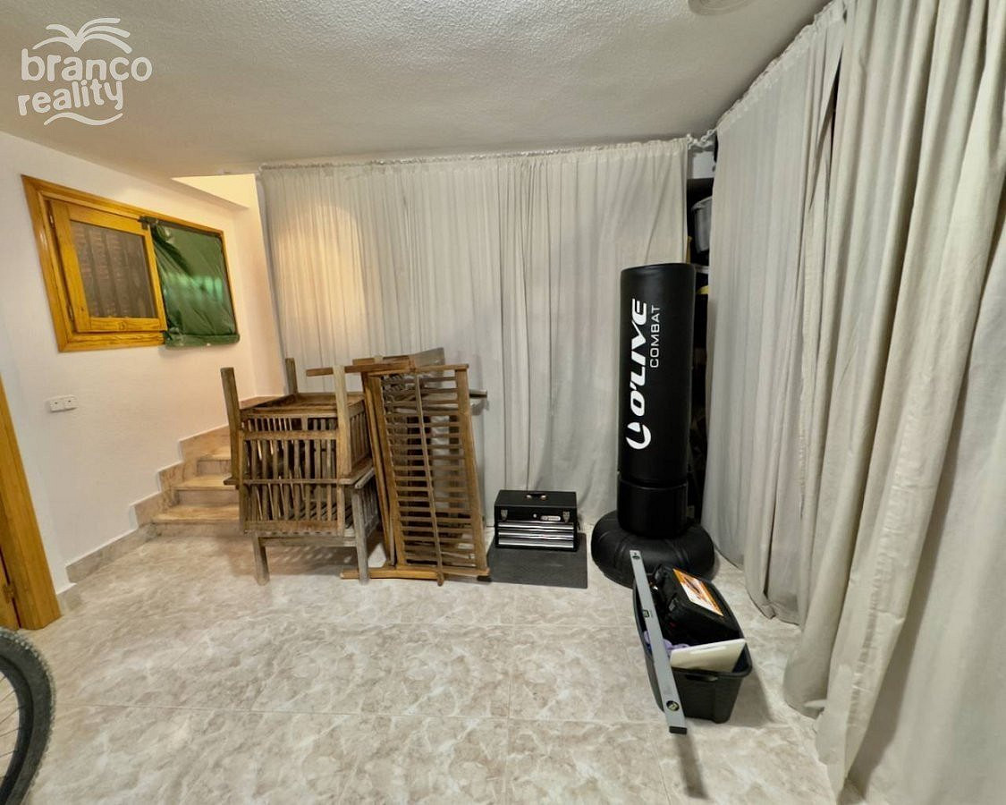 Prodej domu 270 m² s pozemkem 500 m² - Vista 6