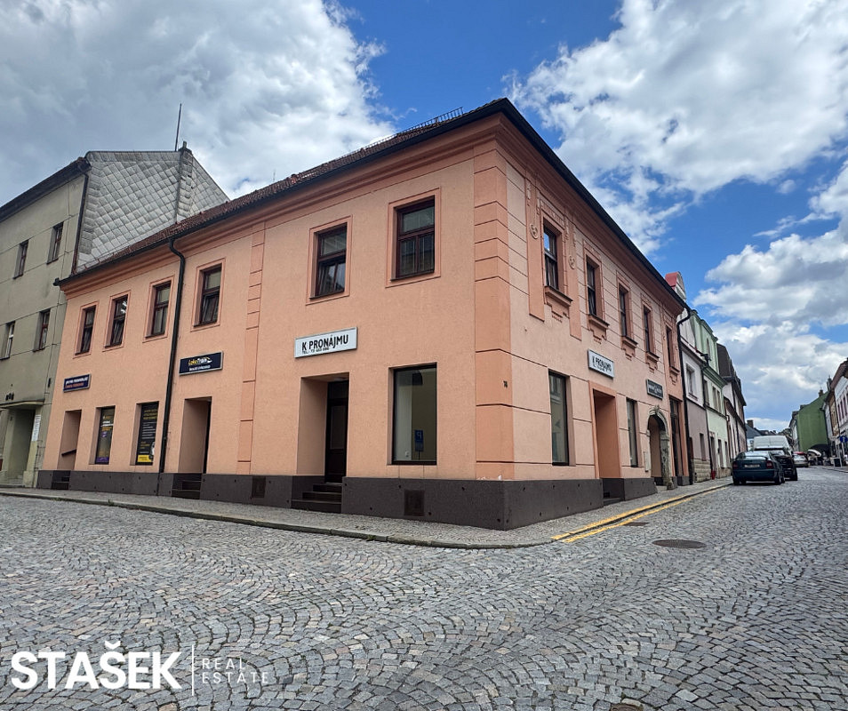 Pronájem obchodních prostor 57 m²