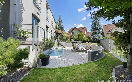 Prodej domu 345 m² s pozemkem 520 m², Žďárská, Praha 8 - Dolní Chabry
