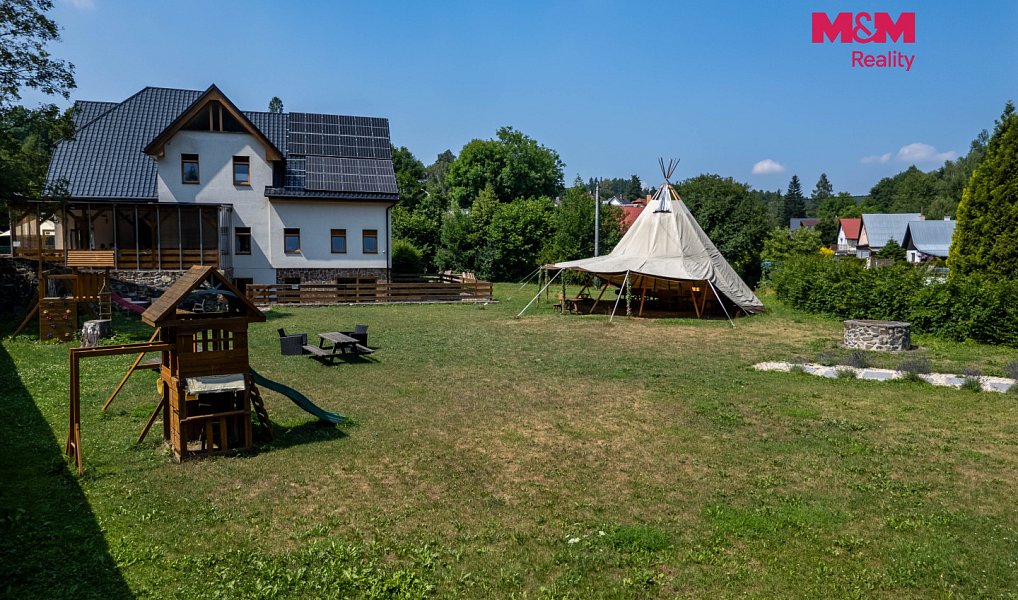 Prodej ubytovacího objektu 712 m², Horní Lhota – náhled fotky 6