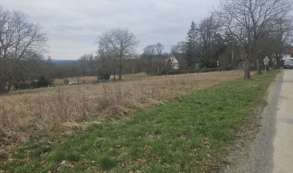 Prodej stavebního pozemku 5 329 m², Mezno – fotka 1 z 9