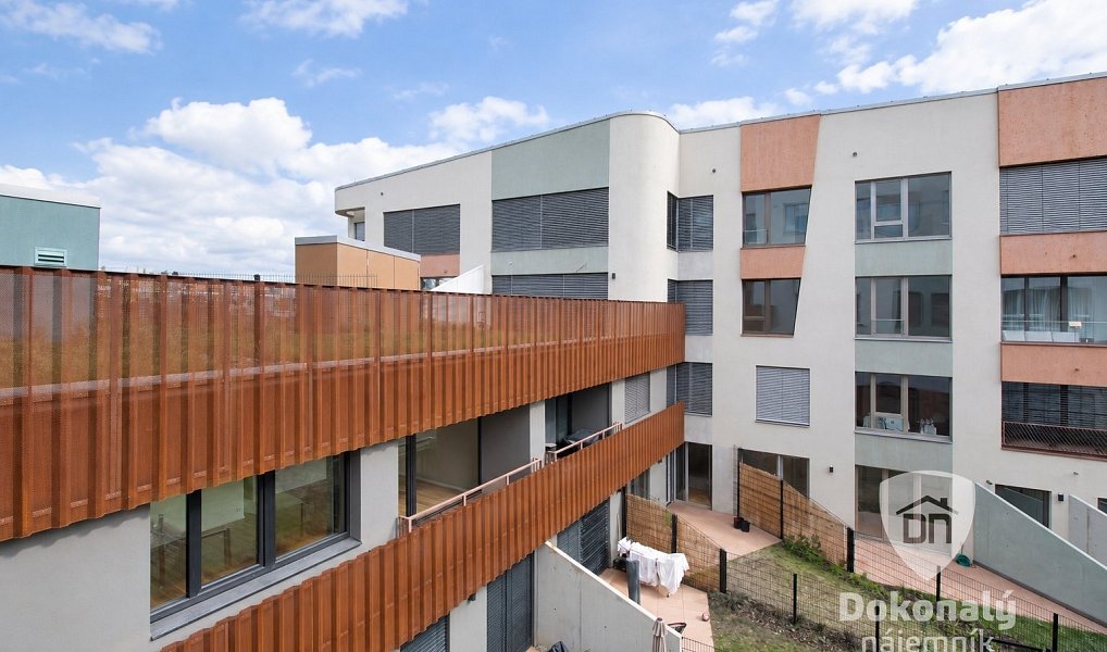 Pronájem bytu 1+kk 36 m², Praha – náhled fotky 15