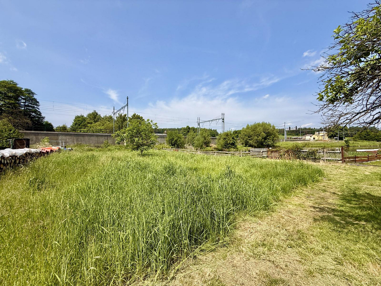 Prodej stavebního pozemku 1 816 m² – fotografie 4