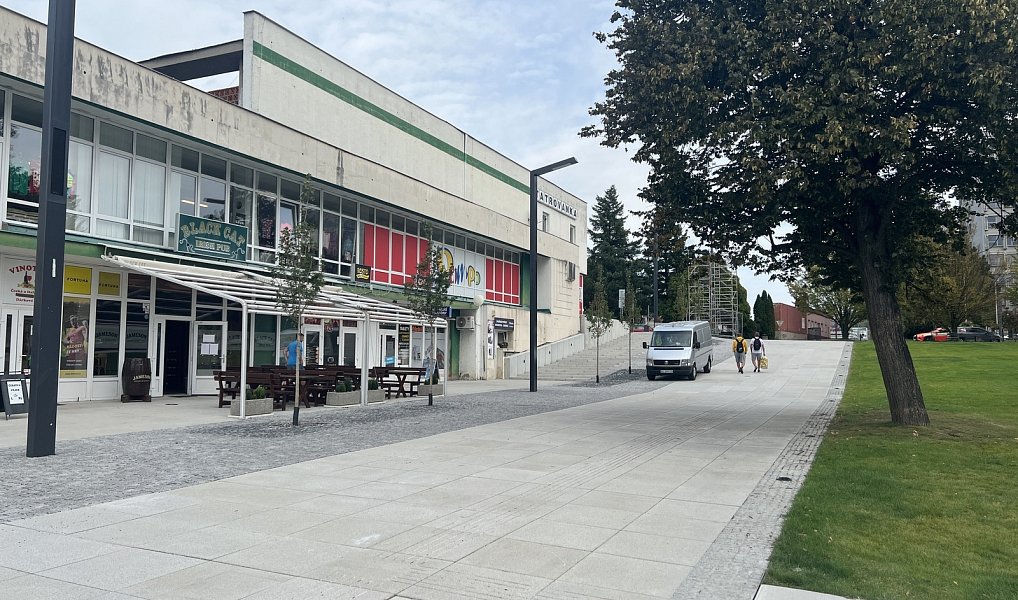 Pronájem obchodních prostor 45 m², Kopřivnice – náhled fotky 2