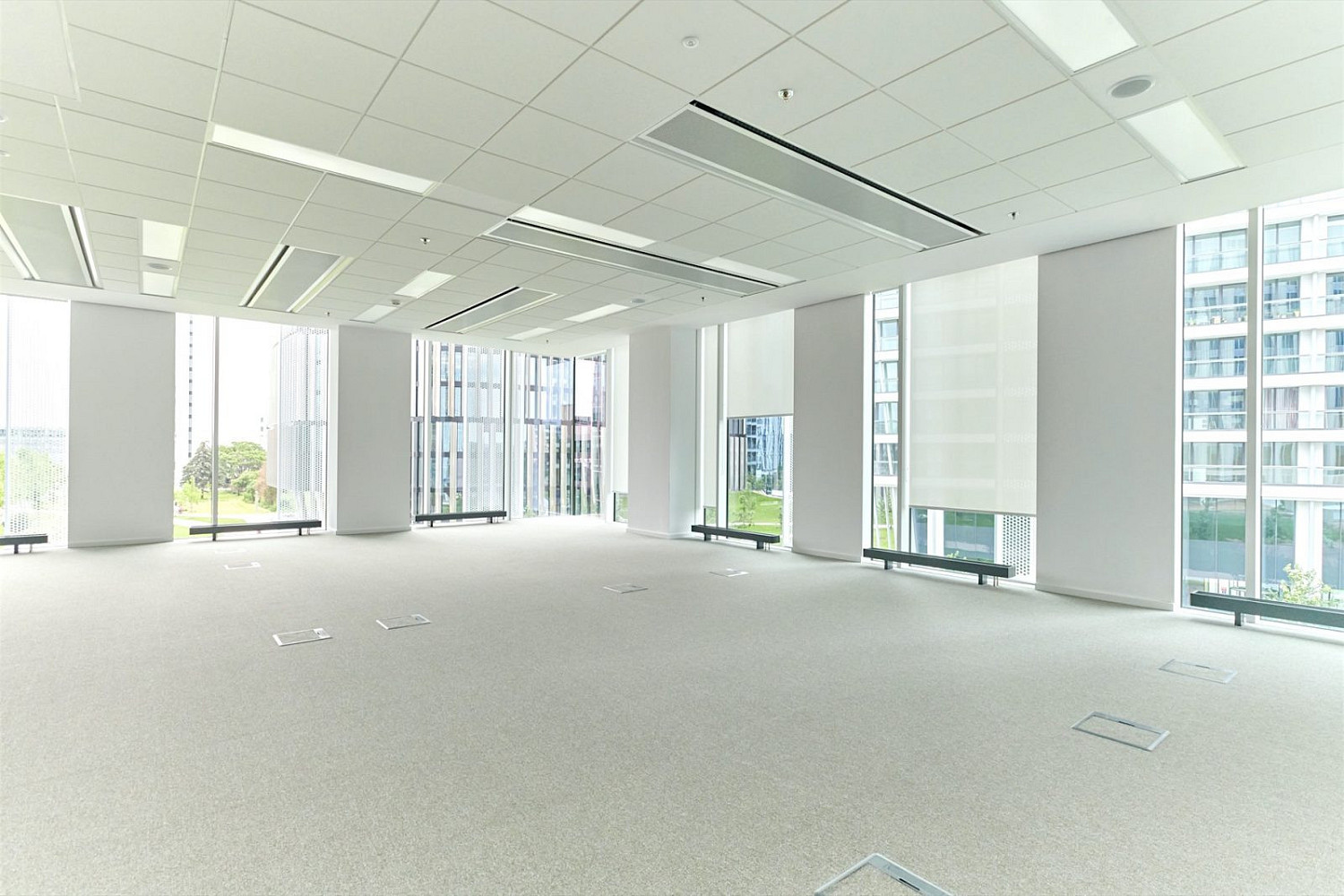 Pronájem kanceláře 417 m² – fotografie 3